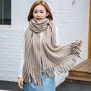 Female knitting yarn tassels stripe scarf wholesale