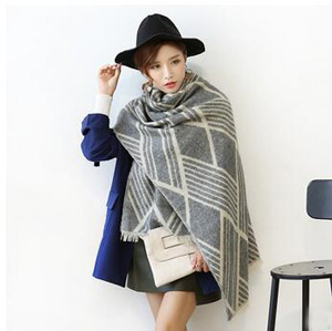 Geometric diamond hair fringed imitation cashmere scarf wholesale