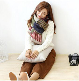 Female map stamp scarf wholesale
