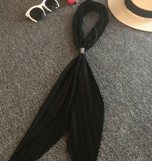Wholesale small knitted scarf