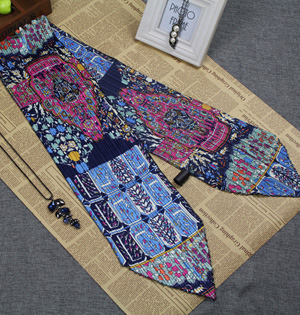 Small scarf for neck