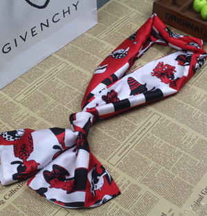 Small infinity scarves