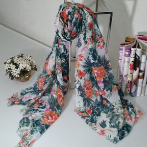 women beach Italy scarves