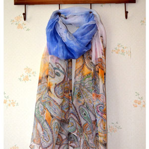 China fashion wholesale women cotton scarves
