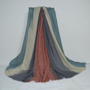 Female chromatic stripe  scarf wholesale