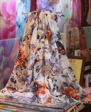 Female color printed wood scarf wholesale