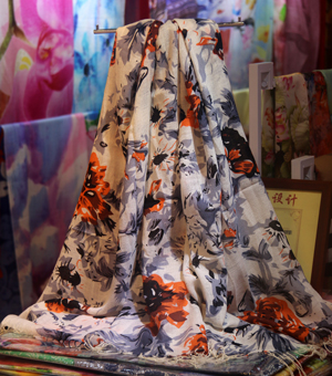 Female color printed wood scarf wholesale