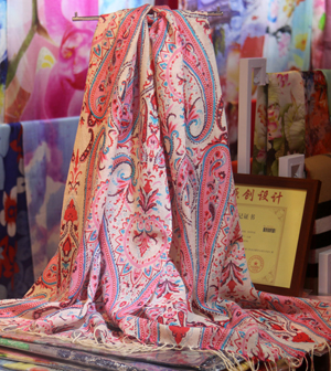 Female flower pattern wood scarf wholesale