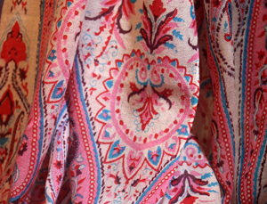 Female flower pattern wood scarf wholesale
