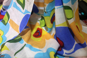 Female sunflower pattern wood scarf wholesale