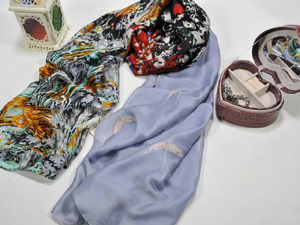 Female bright color decorative pattern scarf wholesale