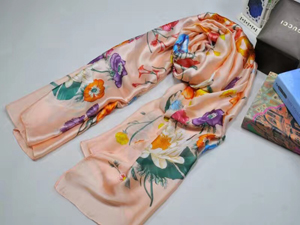 Female fresh flower pattern silk scarf wholesale