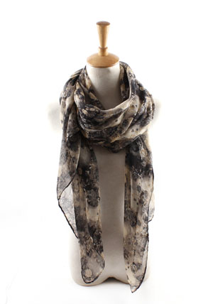 Wholesale Little Rose Print Balinese yarn scarf