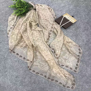 Female color diamond lattice scarf wholesale