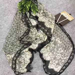 Female color diamond lattice scarf wholesale