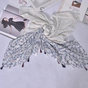 Female clover small broken flower tassel scarf wholesale