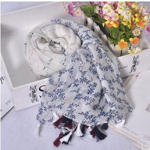 Female clover small broken flower tassel scarf wholesale