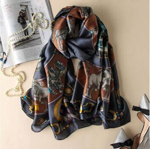Female carriage chain emulation silk scarves wholesale