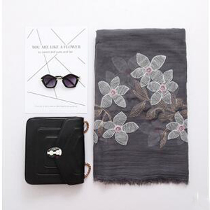 Female national wind cotton art embroider scarf wholesale