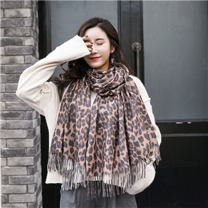 Wholesale leopard pattern tassel cashmere scarf
