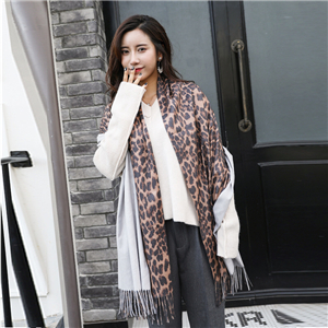 Wholesale leopard pattern tassel cashmere scarf