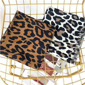 Big leopard point leopard print coloring cotton cheap scarf