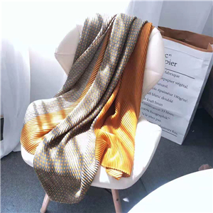 Wholesale plaid pattern crease contrast cotton scarf