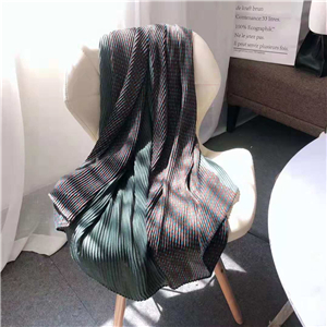 Wholesale plaid pattern crease contrast cotton scarf