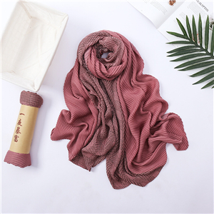 Chinese cheap plaid pattern cotton scarf
