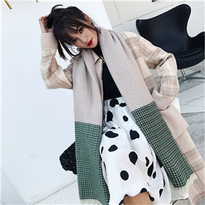 Cheap small houndstooth stitching wool tassel scarf