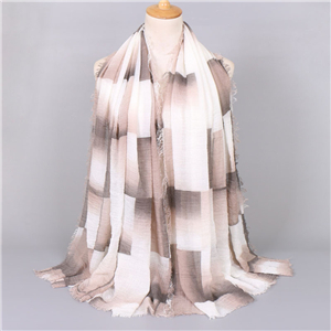 Plaid pattern fringed hairy Muslim cotton scarf