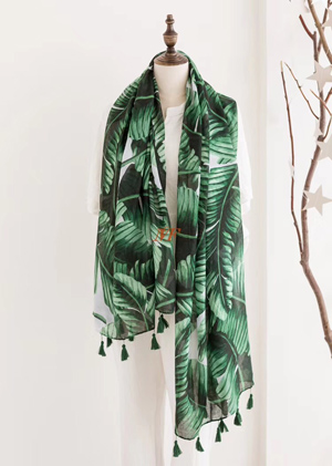 Spring section selling green leaves pattern tassels scarves