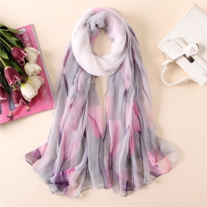 Floral print crocodile wrinkled sun protection scarf