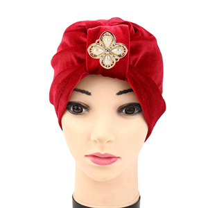 Pearl four-petal velvet Muslim cheap head scarf