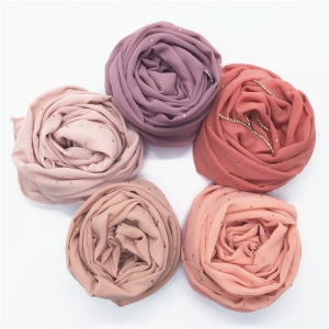 Solid color chiffon hot diamond chain decorated with cheap scarf