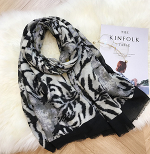Wholesale Leopard cotton scarf woman fringed shawl