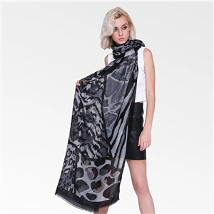 Wholesale mosaic leopard pattern cotton decorative scarf