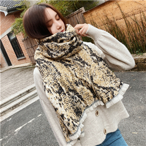 Wholesale snake print cashmere scarf