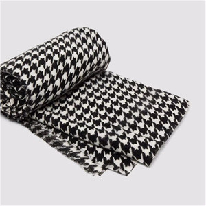 Wholesale black and white houndstooth cashmere scarf