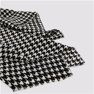 Wholesale black and white houndstooth cashmere scarf