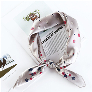 Wholesale cashew printed silk square scarf