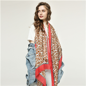 Wholesale color strip leopard print sunscreen scarf