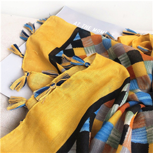 Wholesale plaid pattern decorated cotton scarf