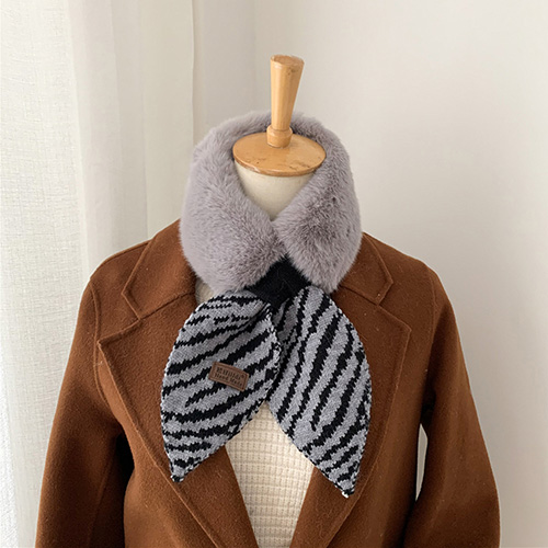 Wholesale plush stitching cross knit scarves