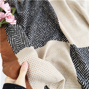 China cheap geometric plaid cotton linen scarf