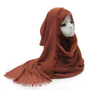 Wholesale small pinstripe scarf solid color Muslim scarf