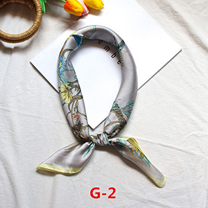 Printed retro wrapper wholesale square scarf