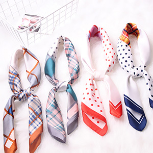 Polka dot lattice decoration square scarf