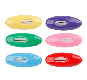 Safety pin head scarf buckle