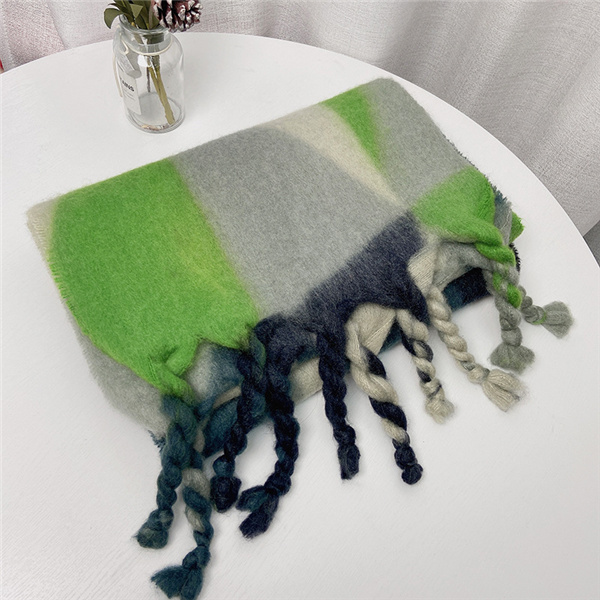 New geometric gradient mohair print fringed cashmere scarf